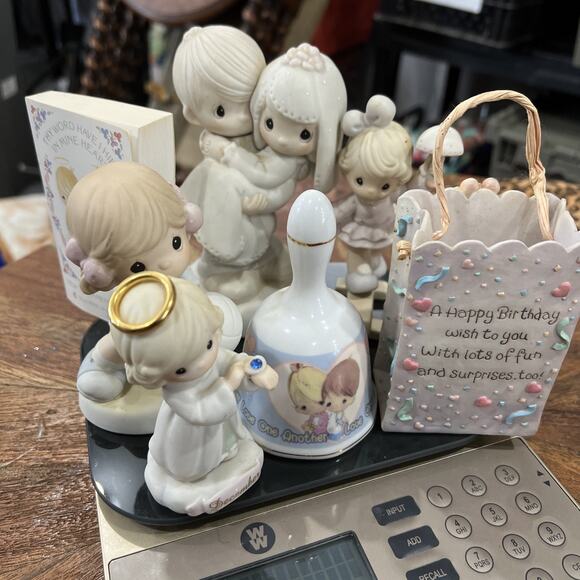 Precious Moments Figurine Vintage Figurine Lot Of 7 - Picture 1 of 16